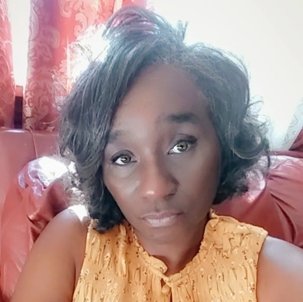 Meet your Posher, Cynthia